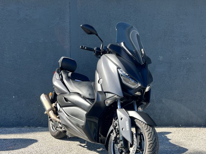 YAMAHA XMAX 300 4