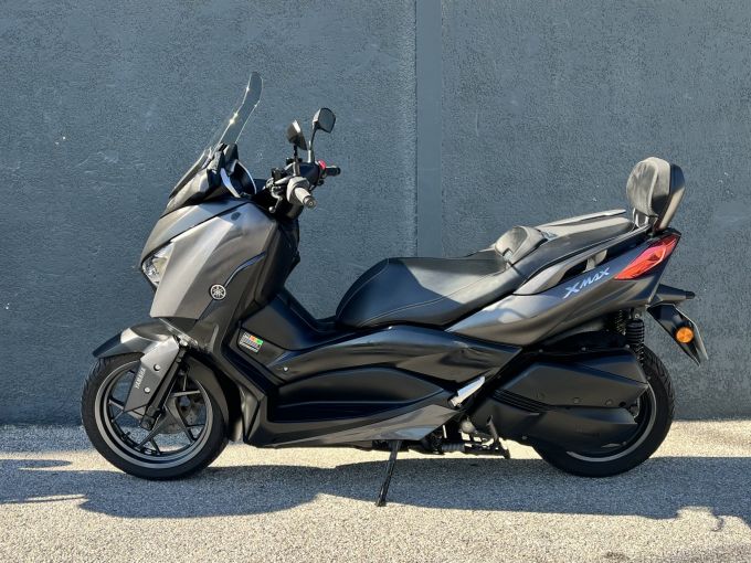 YAMAHA XMAX 300 4
