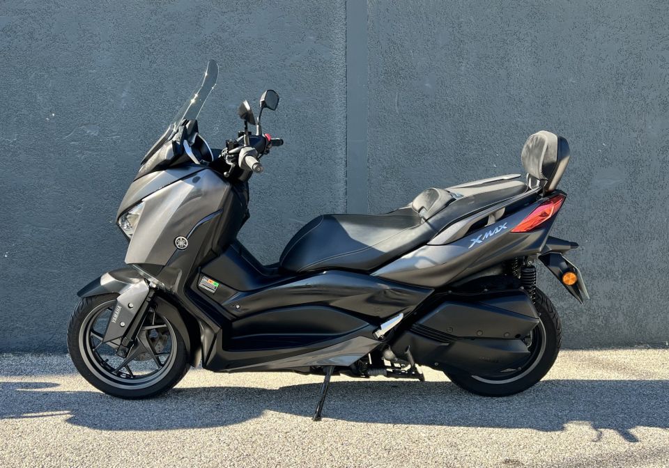 YAMAHA XMAX 300 4