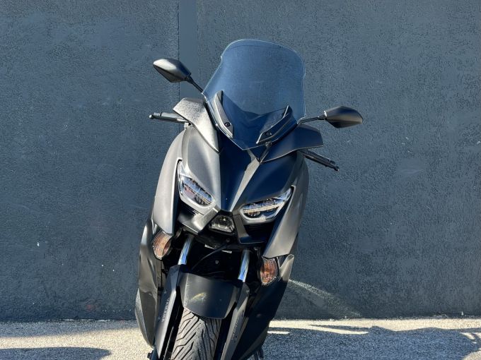 YAMAHA XMAX 300 4