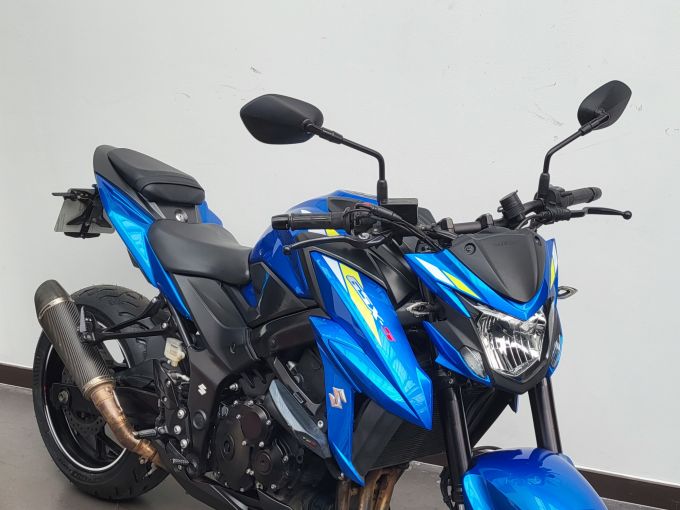 SUZUKI GSX-S 750 4