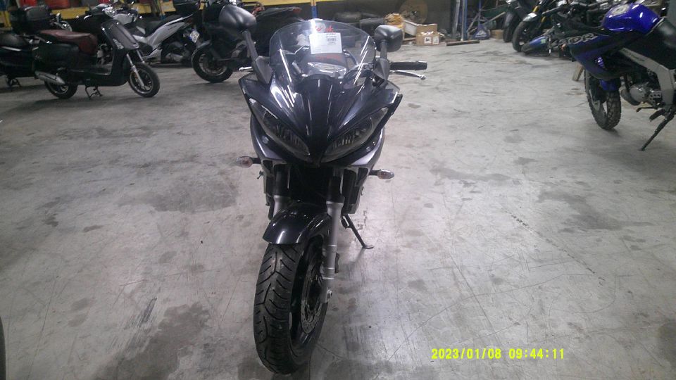 YAMAHA FZ6 600 FAZER 4