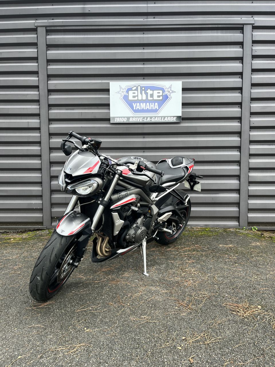 TRIUMPH STREET TRIPLE 765 RS 4