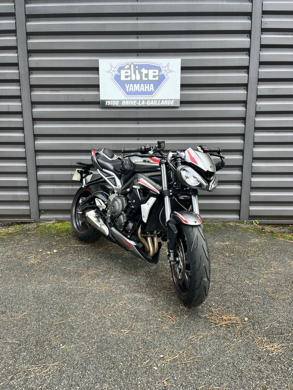 TRIUMPH STREET TRIPLE 765 RS 4