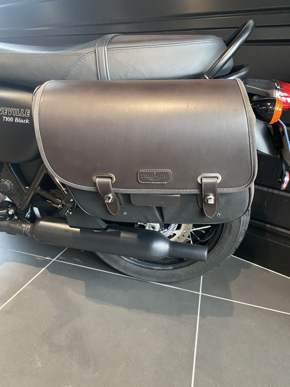 TRIUMPH Bonneville T100 4