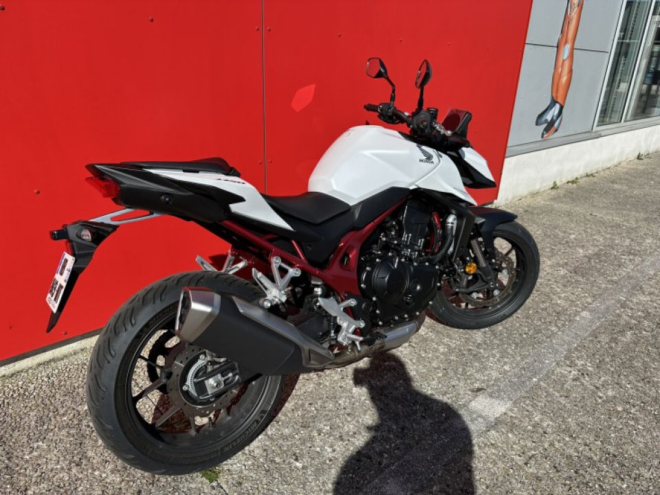 HONDA CB 750 HORNET 4