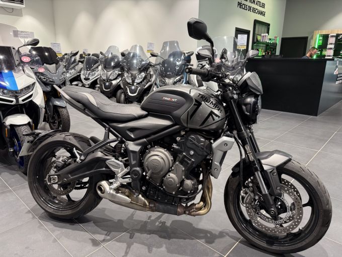 TRIUMPH TRIDENT 660 4
