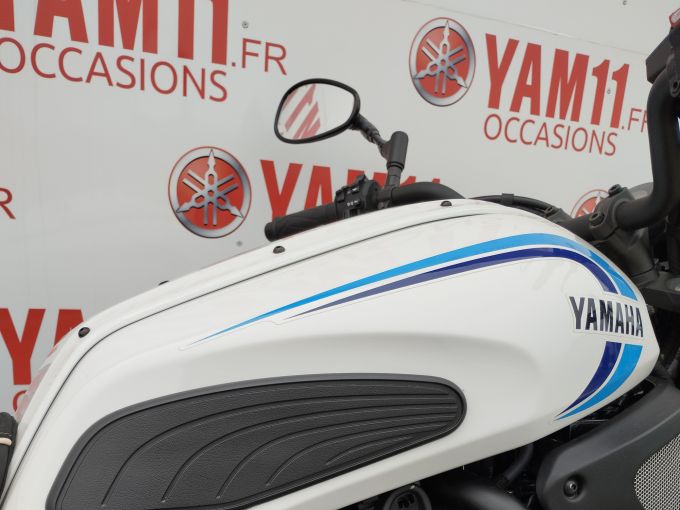 YAMAHA XSR 700 ABS 4