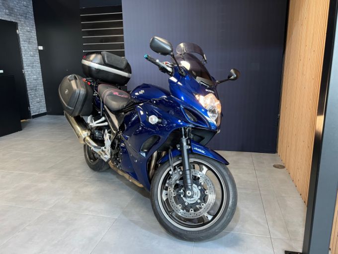 SUZUKI GSX FA 1250 4