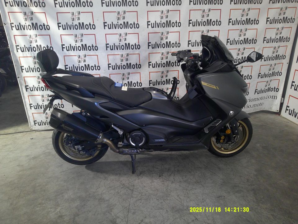 YAMAHA XP T-MAX 560 4