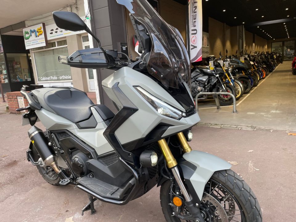 HONDA X-ADV 4