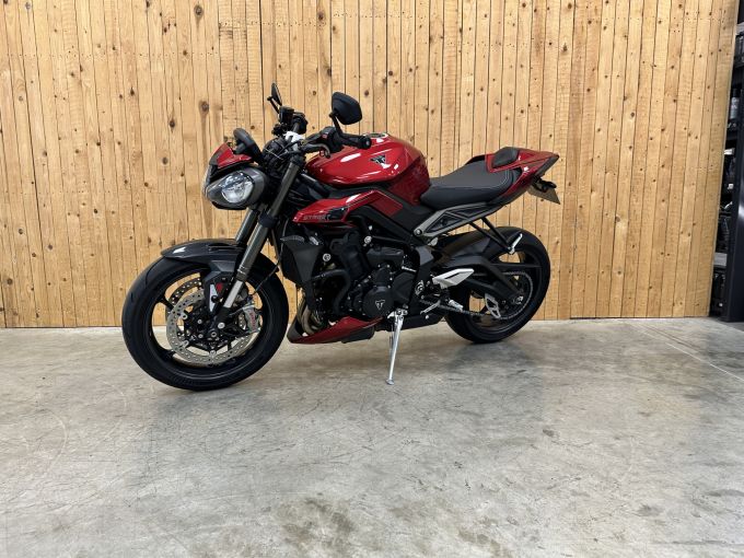 TRIUMPH STREET TRIPLE 765 RS 4