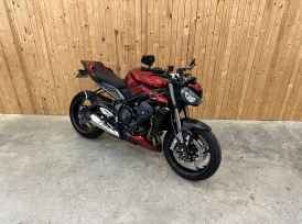 TRIUMPH STREET TRIPLE 765 RS - 2024