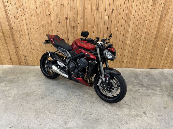 TRIUMPH STREET TRIPLE 765 RS 4