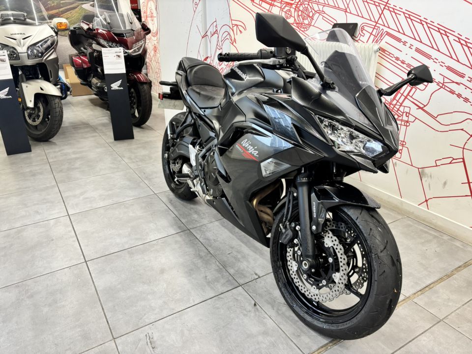 KAWASAKI NINJA 650 4