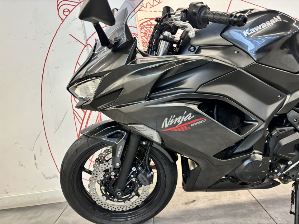 KAWASAKI NINJA 650 4