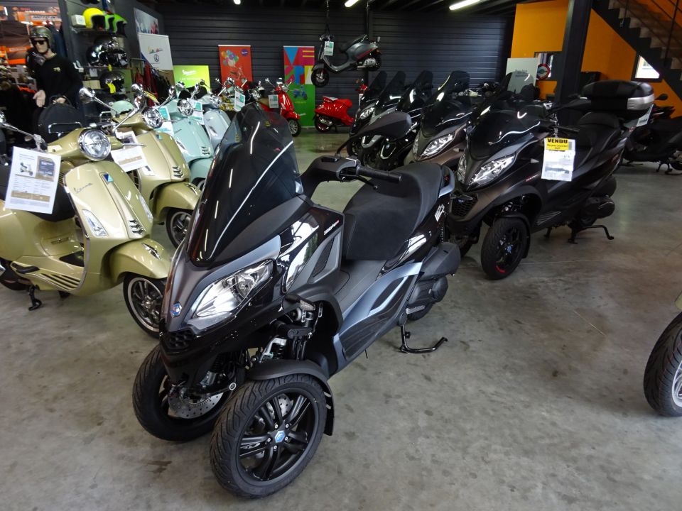 PIAGGIO MP3 300 HPE 4