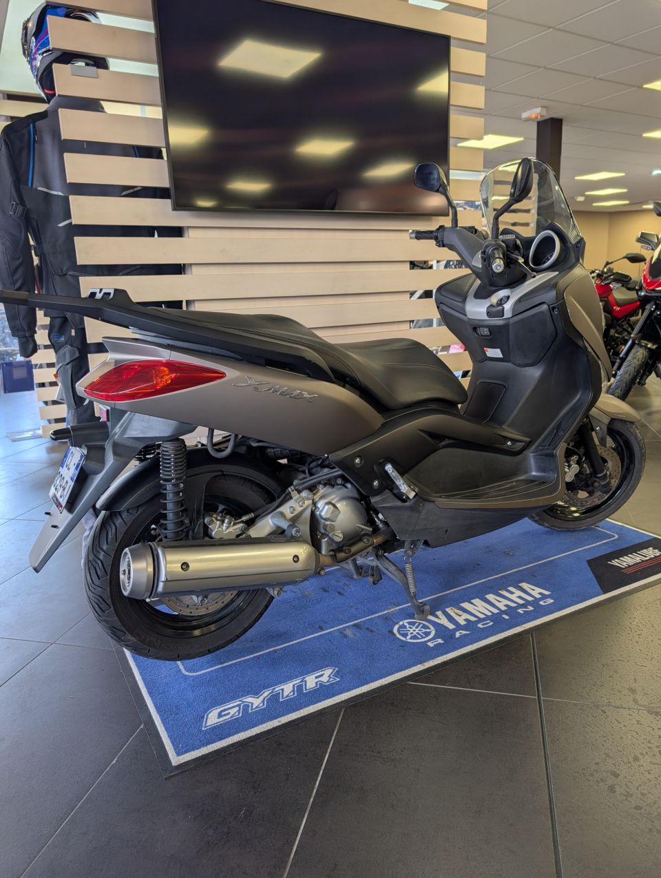 YAMAHA X-MAX 250 4