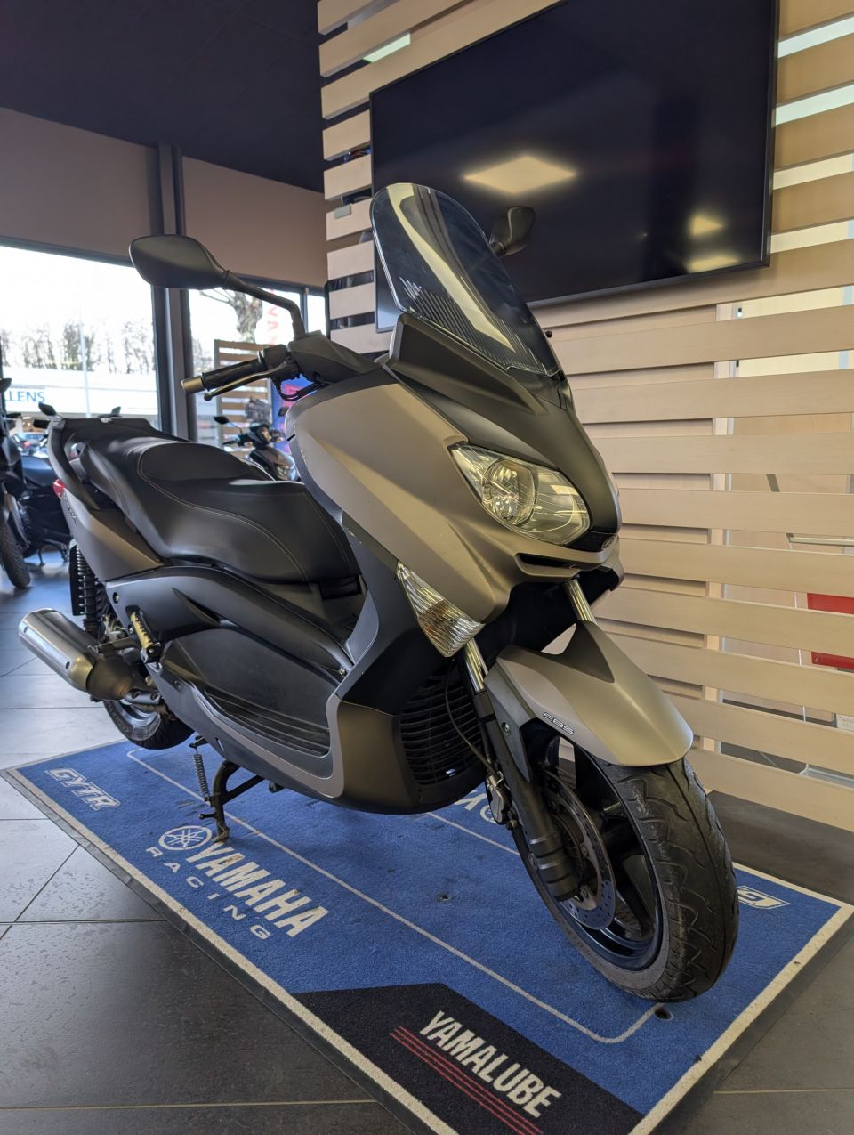 YAMAHA X-MAX 250 4