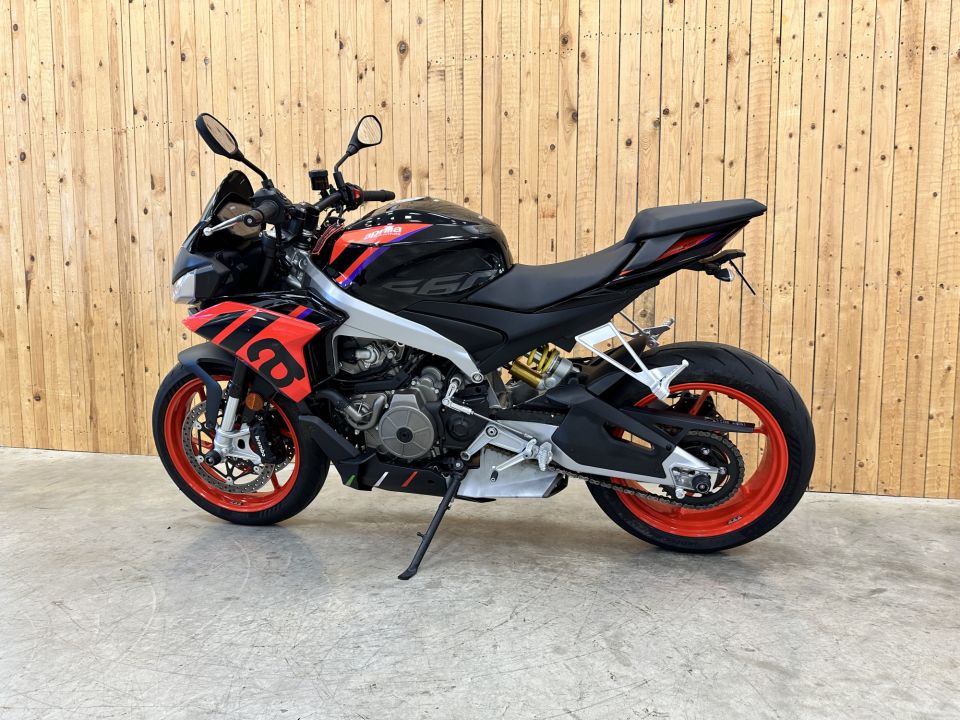 APRILIA TUONO 660 FACTORY 4