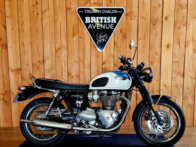 TRIUMPH BONNEVILLE T120 4