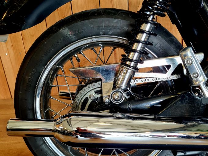 TRIUMPH BONNEVILLE T120 4