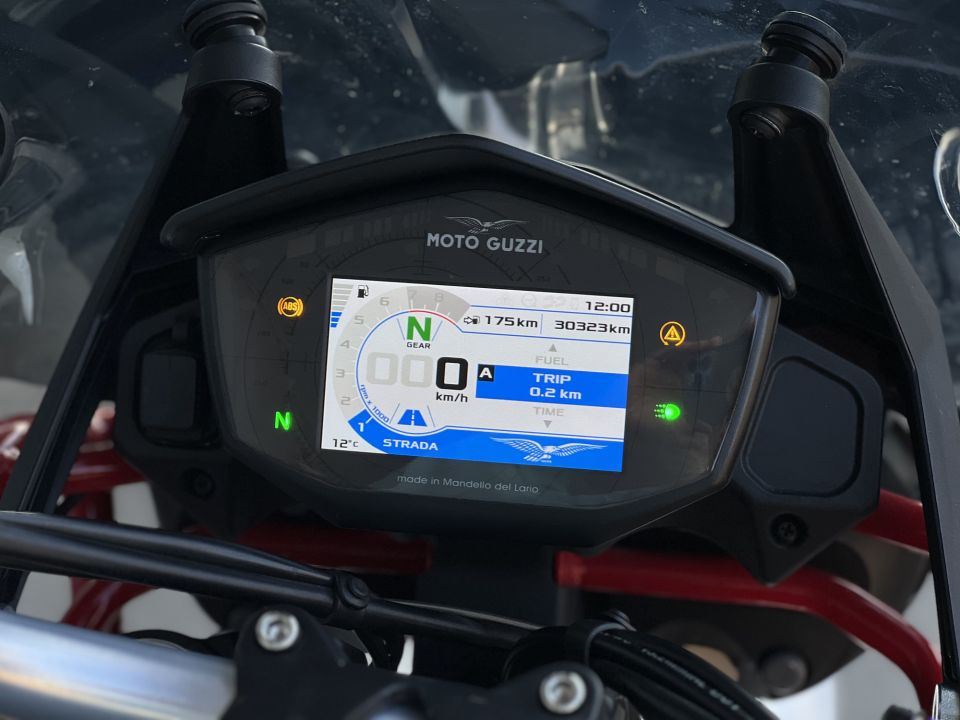 MOTO GUZZI V85 TT 850 4