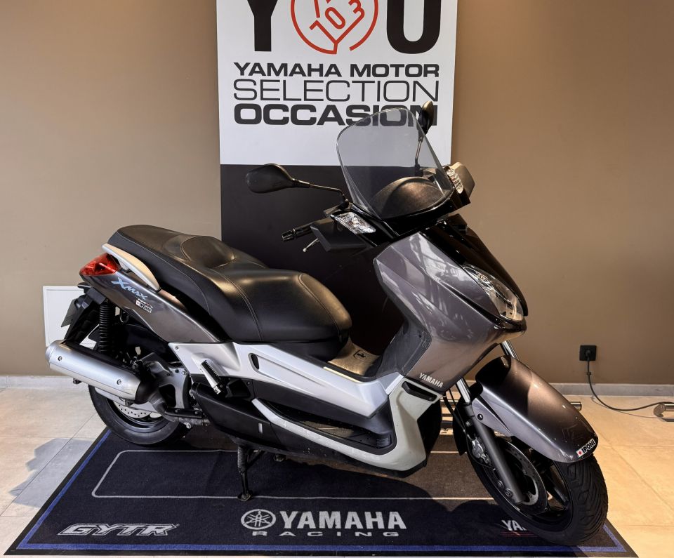 YAMAHA XMAX 125 4