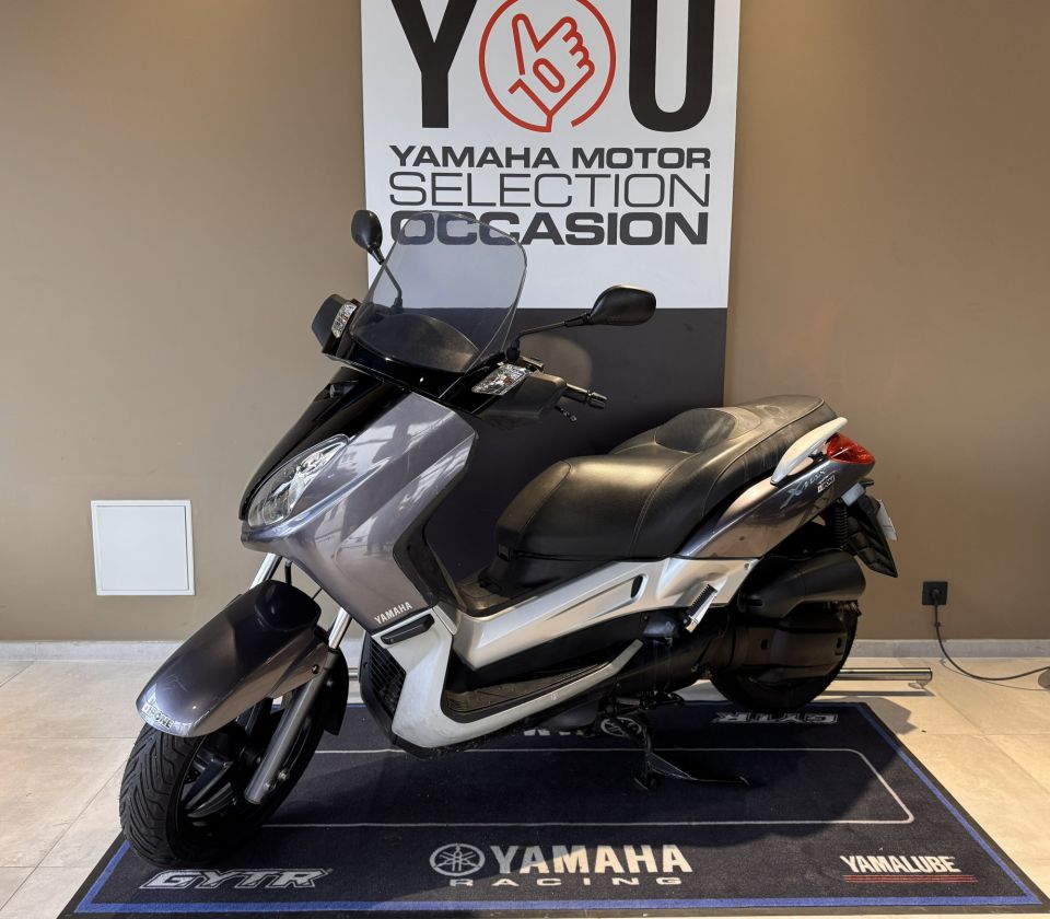 YAMAHA XMAX 125 4