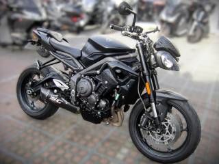 TRIUMPH STREET TRIPLE 765 R - 2022