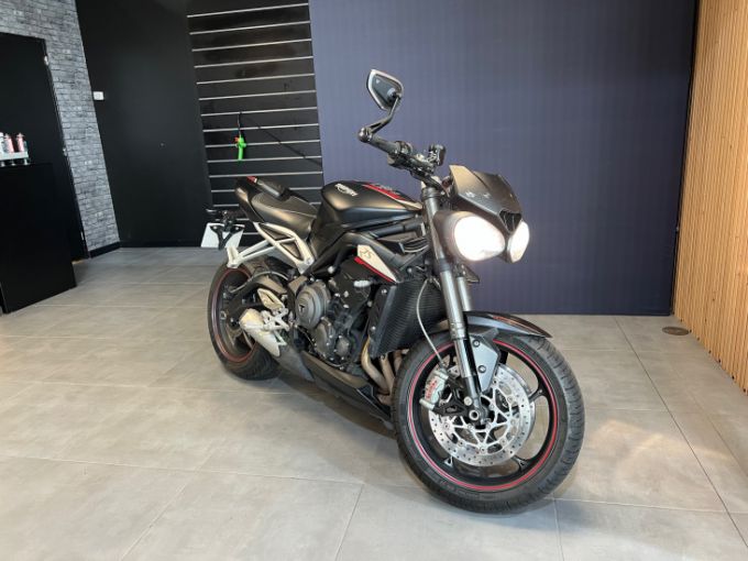 TRIUMPH STREET TRIPLE 765 RS 4