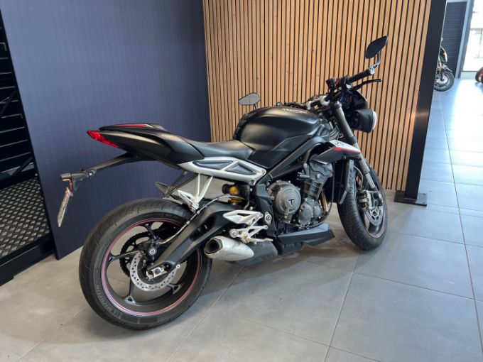 TRIUMPH STREET TRIPLE 765 RS 4