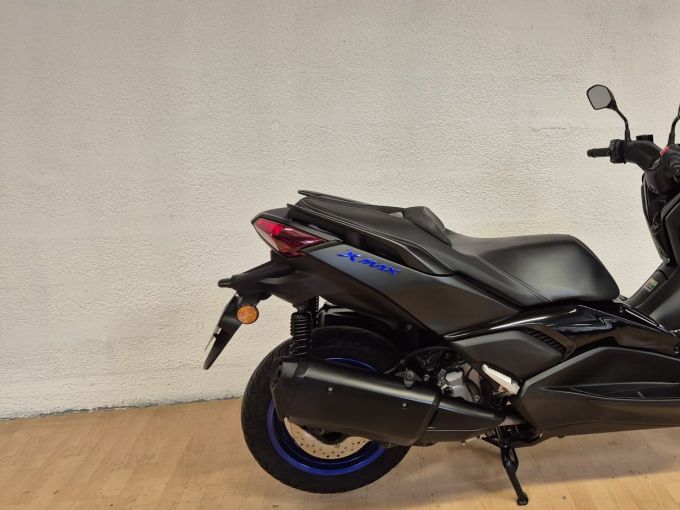 YAMAHA XMAX 300 4