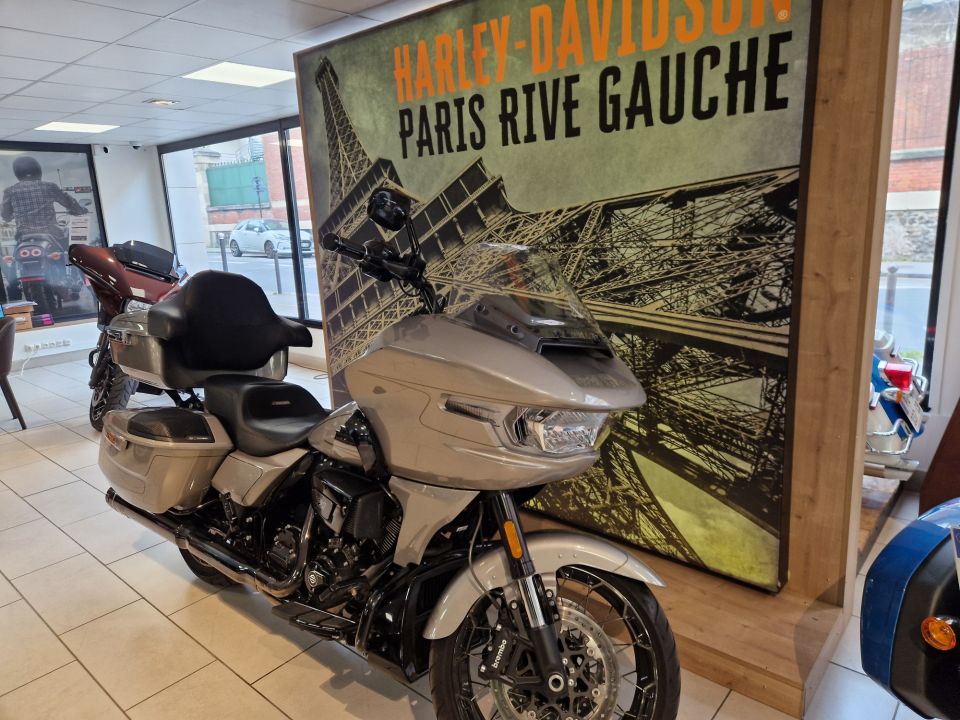 HARLEY-DAVIDSON TOURING ROAD GLIDE 1923 CVO 4