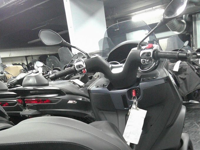 PIAGGIO MP3 300 HPE ABS ASR 4