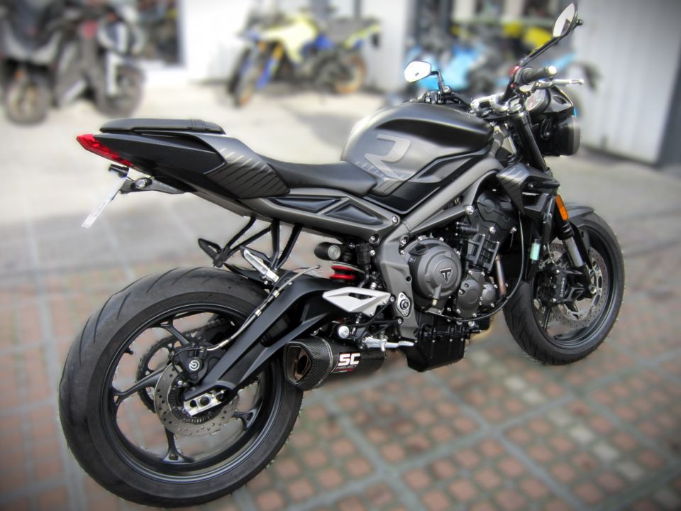 TRIUMPH STREET TRIPLE 765 R 4