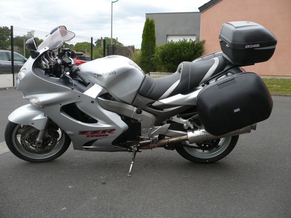 KAWASAKI ZZR 1200 4