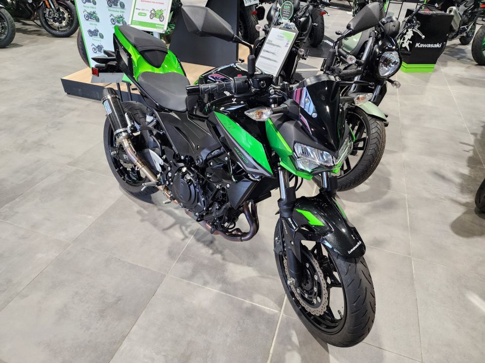 KAWASAKI Z400 4