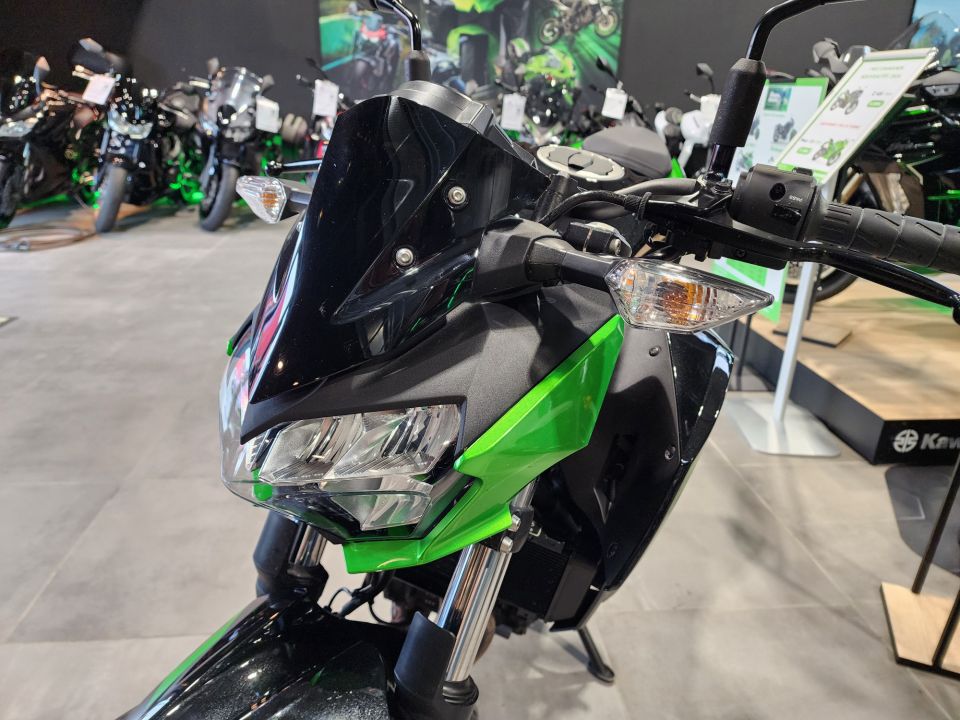KAWASAKI Z400 4