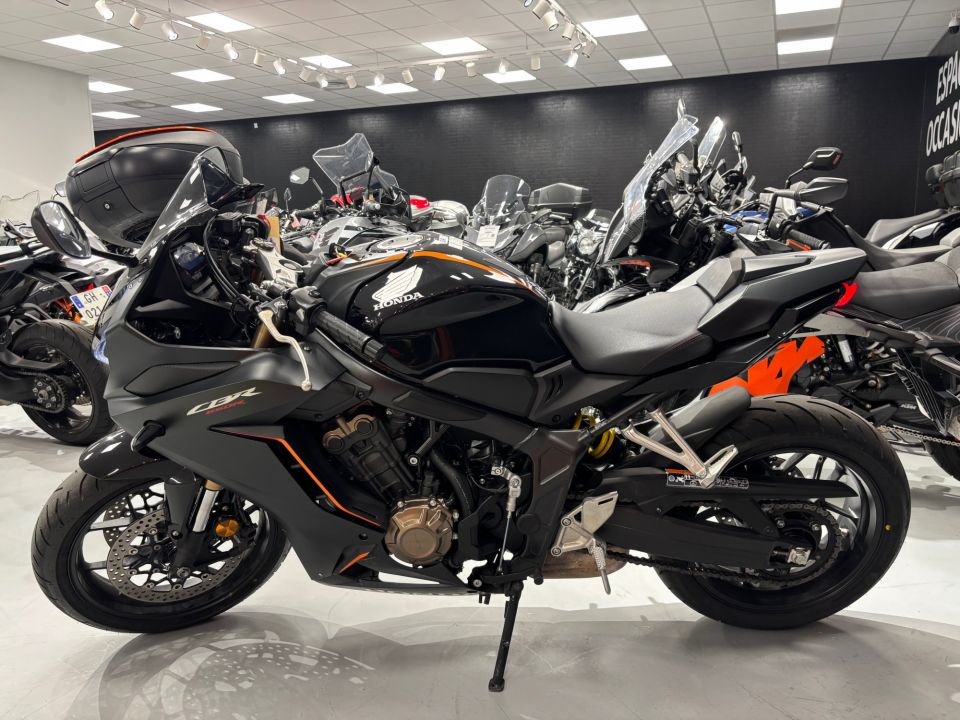 HONDA CBR 650  R 4