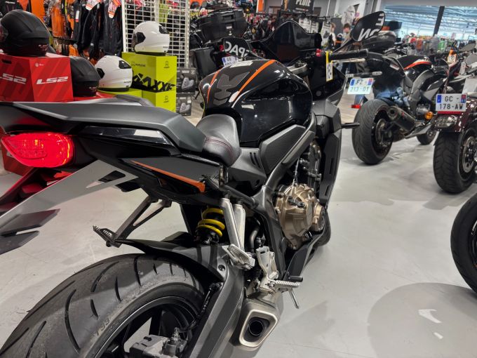HONDA CBR 650  R 4