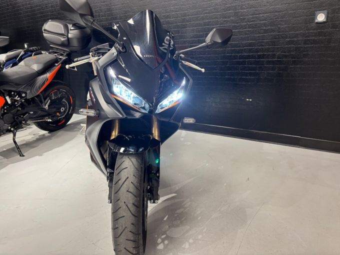 HONDA CBR 650  R 4