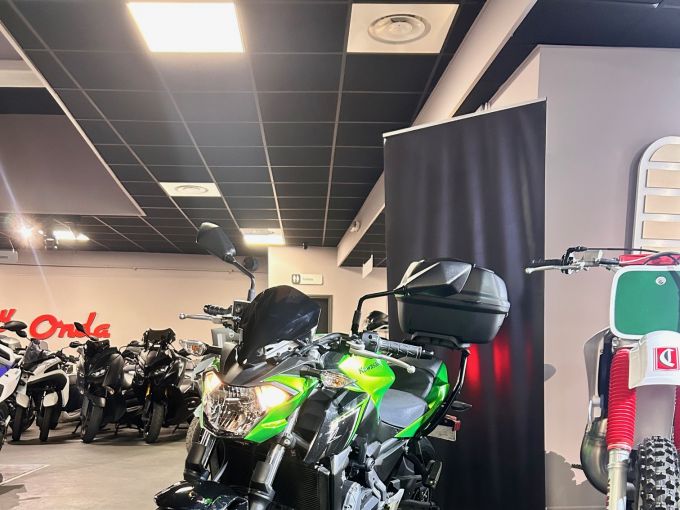 KAWASAKI Z 650 (47.5CV) 4