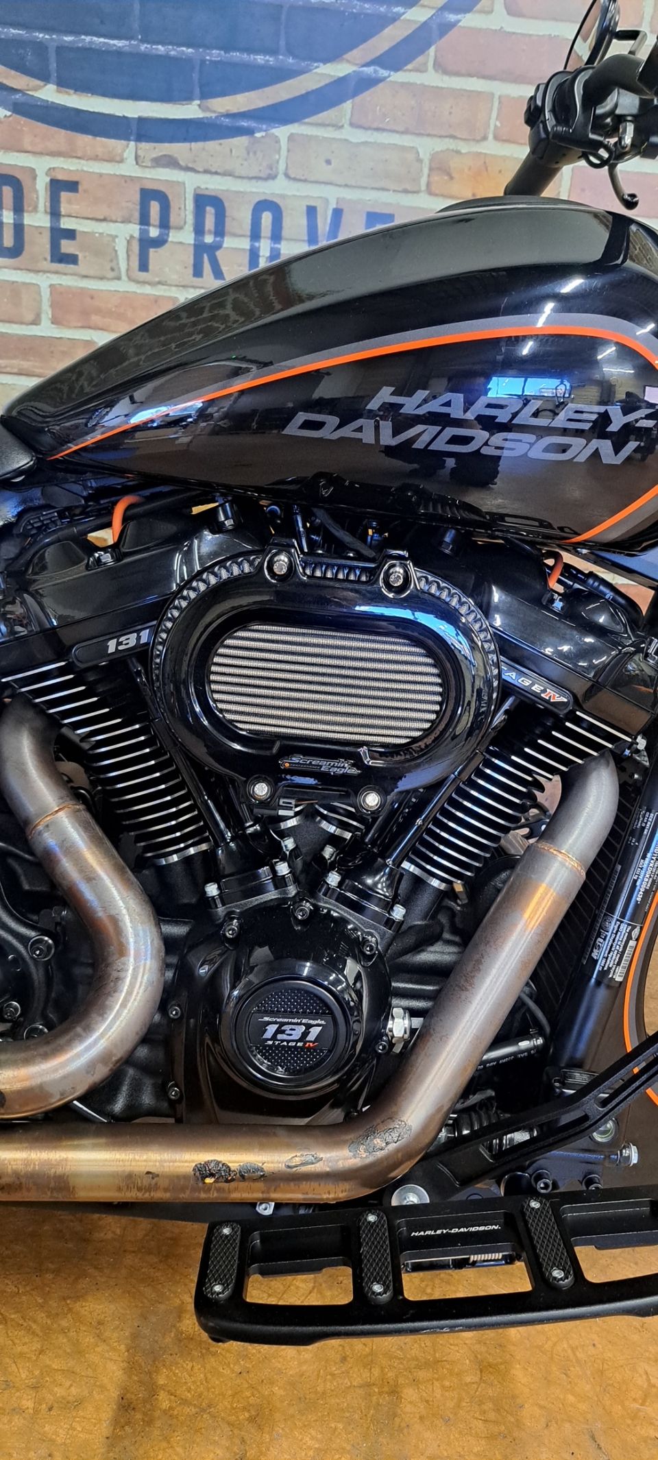 HARLEY-DAVIDSON SOFTAIL FXDR 1868 4