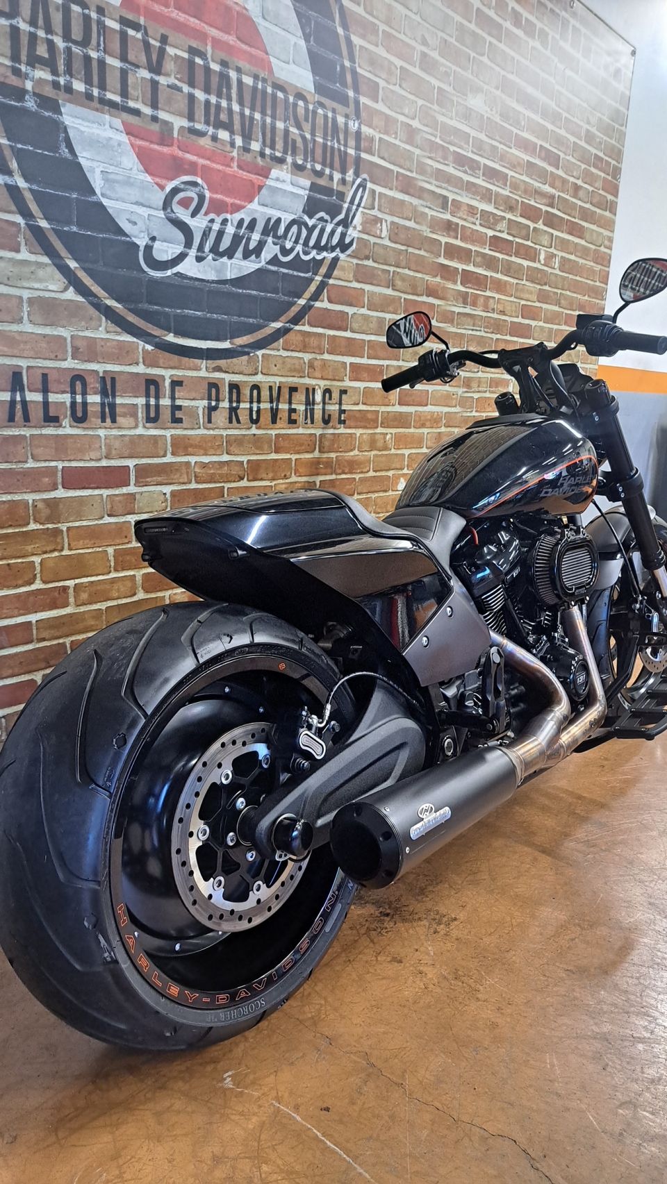 HARLEY-DAVIDSON SOFTAIL FXDR 1868 4