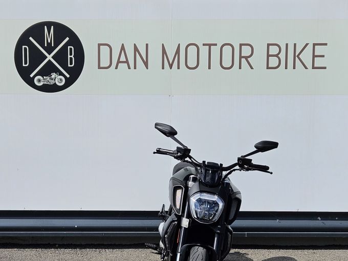 DUCATI DIAVEL DARK 4
