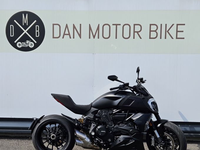 DUCATI DIAVEL DARK 4