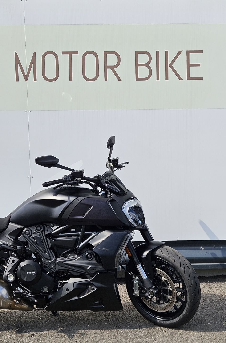 DUCATI DIAVEL DARK 4