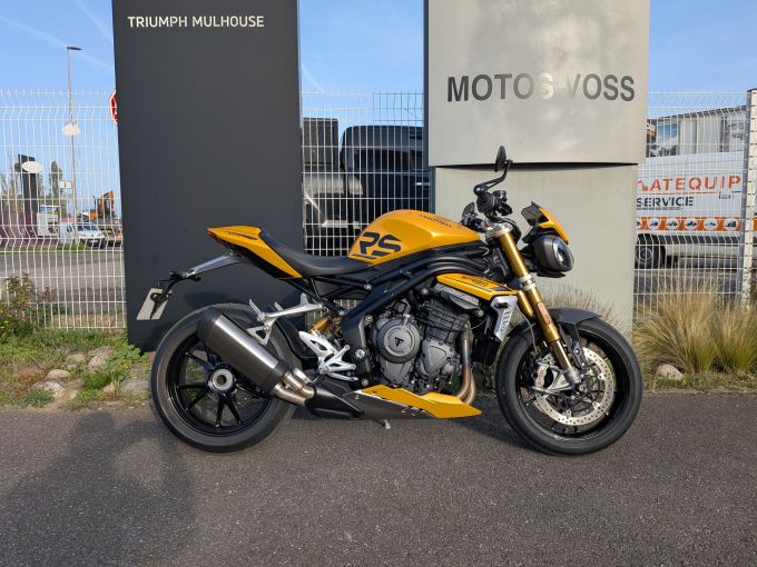 TRIUMPH SPEED TRIPLE 1200 RS 4