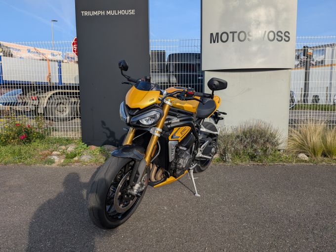 TRIUMPH SPEED TRIPLE 1200 RS 4